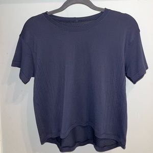 Lululemon Relaxed Fit Navy Cropped Tee Size 4